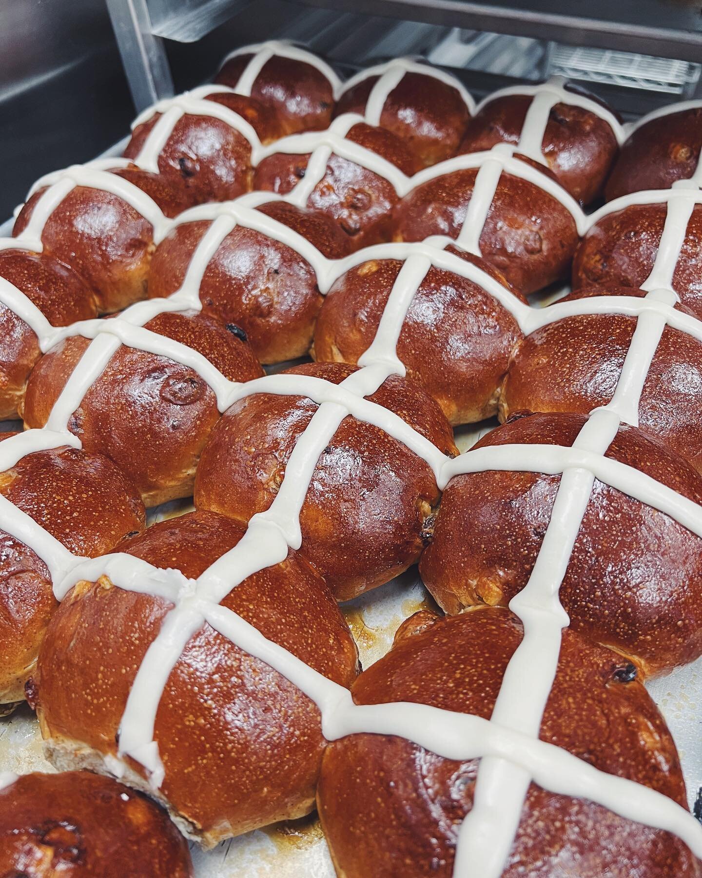 Sold out of Hot X Buns so quickly this morning, didn&rsquo;t even get to steal one for myself 😢 We now know to make more next time - sorry friends! We got lots of other goodies tho still, so don&rsquo;t fret&hellip;come grab breakfast, come grab som