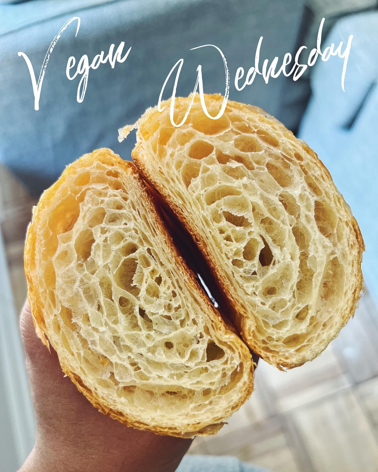 We&rsquo;ve been working on something special behind the scenes and we&rsquo;re so excited to share it with ya&rsquo;ll today - a line-up of vegan croissants, pastries, and vegan breakfast &amp; lunch offerings!!! 🌱🥐🌱 I know vegan laminated goodie