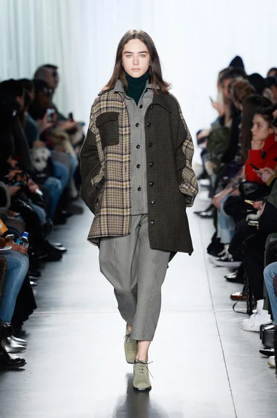 Creatures+Comfort+Runway+February+2018+New+H-phhSPpQ7nl.jpg