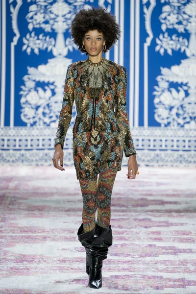 Naeem+Khan+Fall+2019+7iPyK1izIN_l.jpg