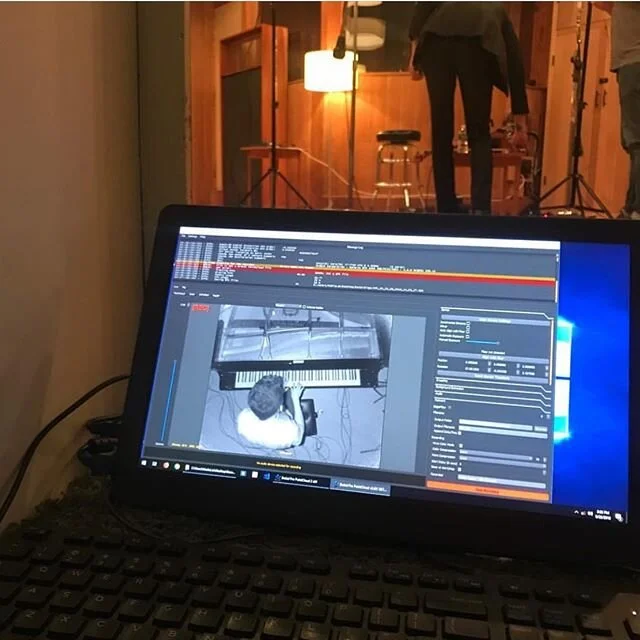Creating an interactive piece for @mitmedialab and @nytimes with @sonicunionnyc 🧘🏼&zwj;♂️🏹
.
.
.
.
.
#Olichang #neoclassical #piano #deconstructed #artmusic #cinematic #ambient #film #composer #fineart #preparedpiano #nilsfrahm #olafurarnauds #max