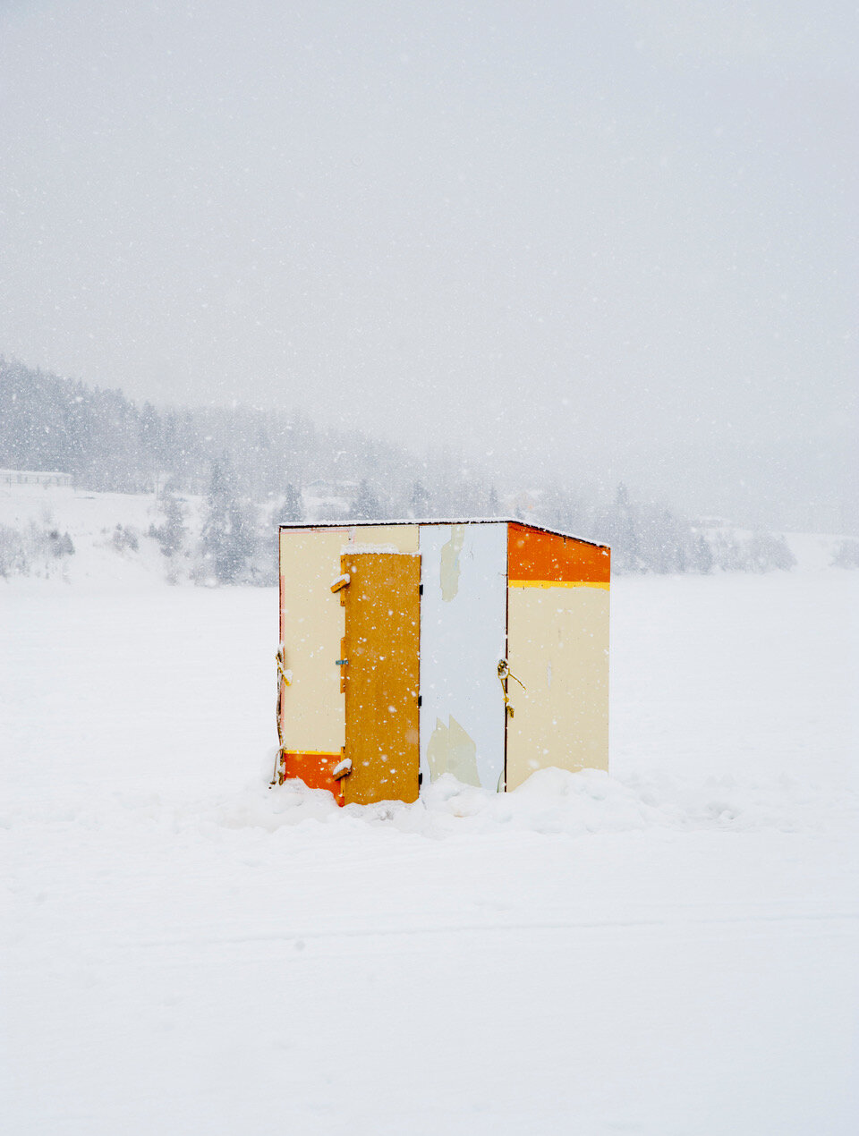  &nbsp; Fishing hut | Cabane à pêche 