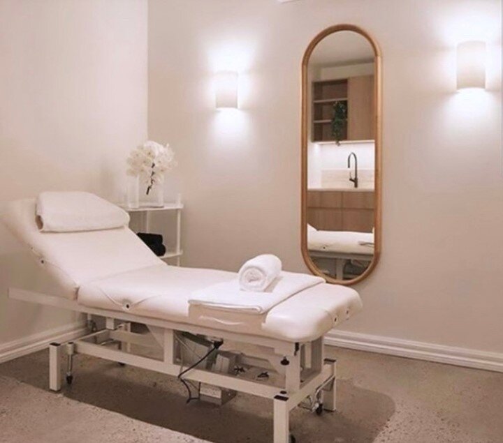 Excited for my first day in this gorgeous room @salon.lane this Sunday! ⠀⠀⠀⠀⠀⠀⠀⠀⠀
⠀⠀⠀⠀⠀⠀⠀⠀⠀
Last few spaces available for acupuncture &amp; cosmetic acupuncture:⠀⠀⠀⠀⠀⠀⠀⠀⠀
⠀⠀⠀⠀⠀⠀⠀⠀⠀
9am | 3pm | 4pm | 6.30pm⠀⠀⠀⠀⠀⠀⠀⠀⠀
⠀⠀⠀⠀⠀⠀⠀⠀⠀
Book via the link in my b