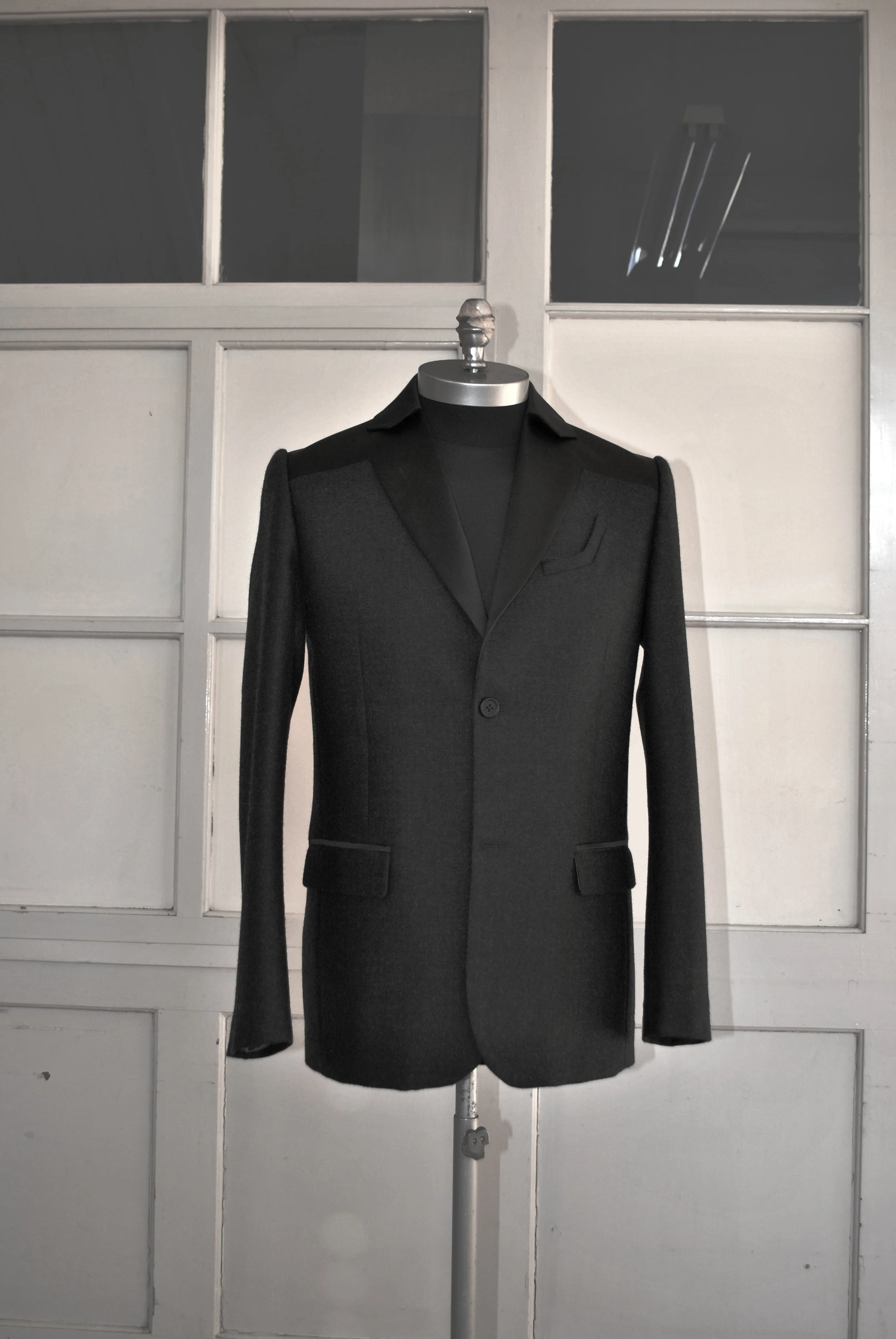 VESTON SB.jpg