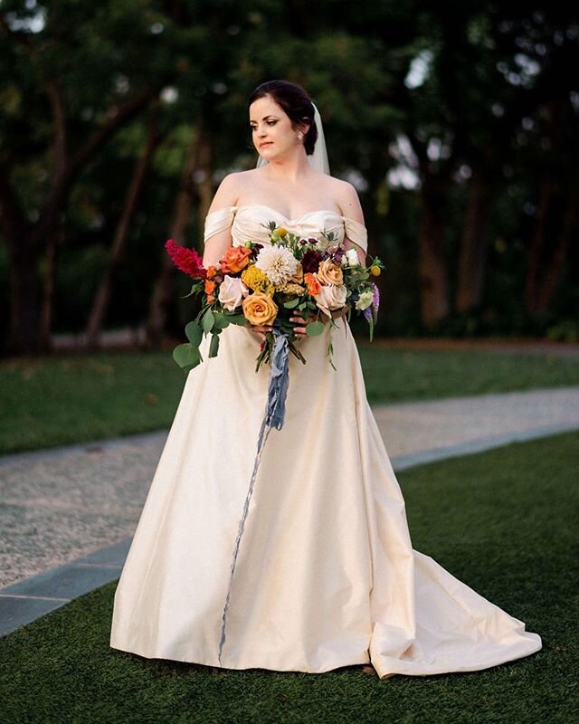All the color for this beauty. ✨ And apparently it&rsquo;s #nationaldressday. Stella&rsquo;s dress was oh so beautiful! .
.
Photographer: @jeffbrummettvisuals 
Planner: @kelseywilliamsweddings 
Caterer:
@beyondthebox_weddings 
Venue:
@thedallasarbore