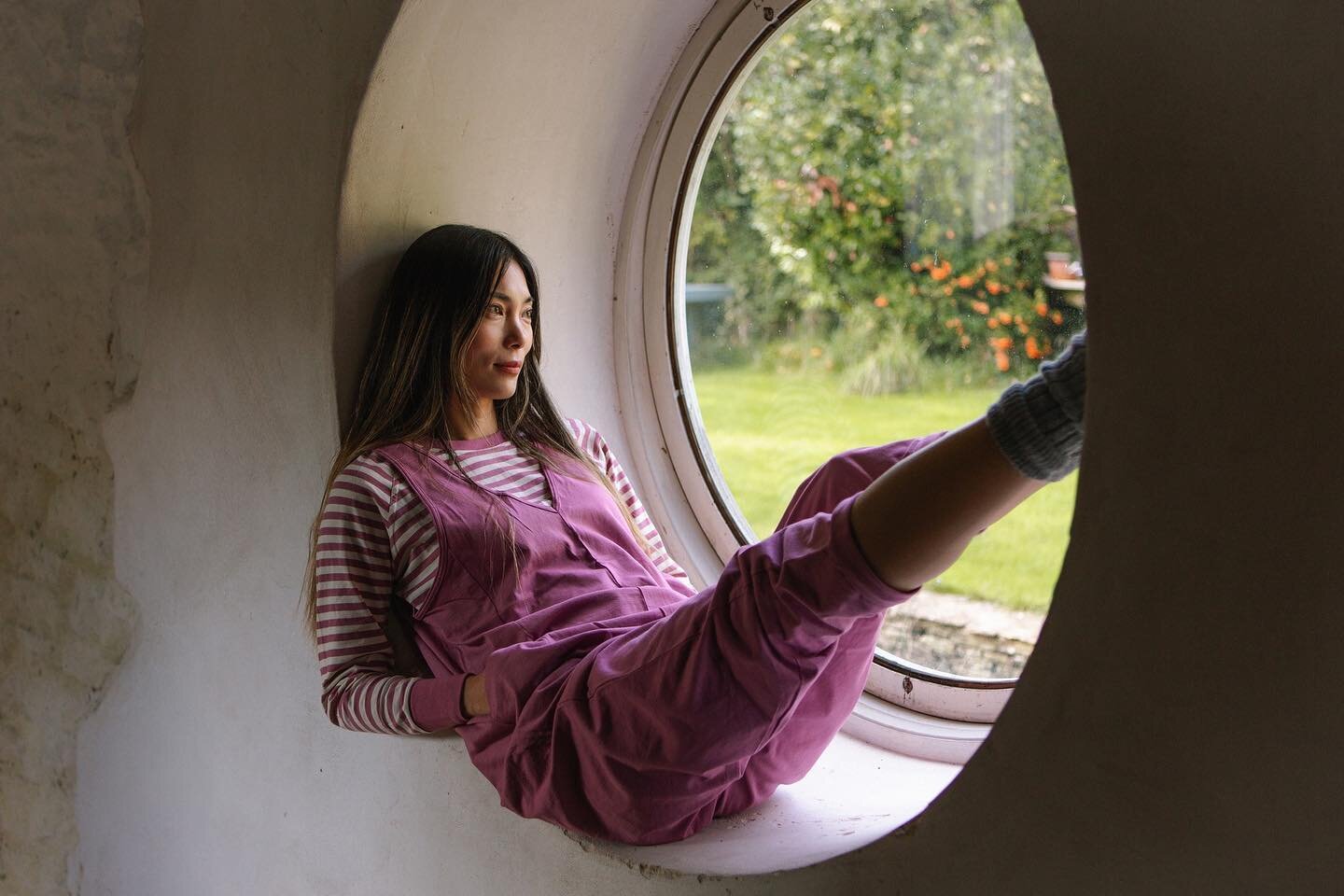 Day dreaming waiting for Spring 🌱 

| Fig m&aring;nen jumpsuit in the sale was &pound;70 now &pound;45 

#springtime #daydreaming #noctu #organiccotton
