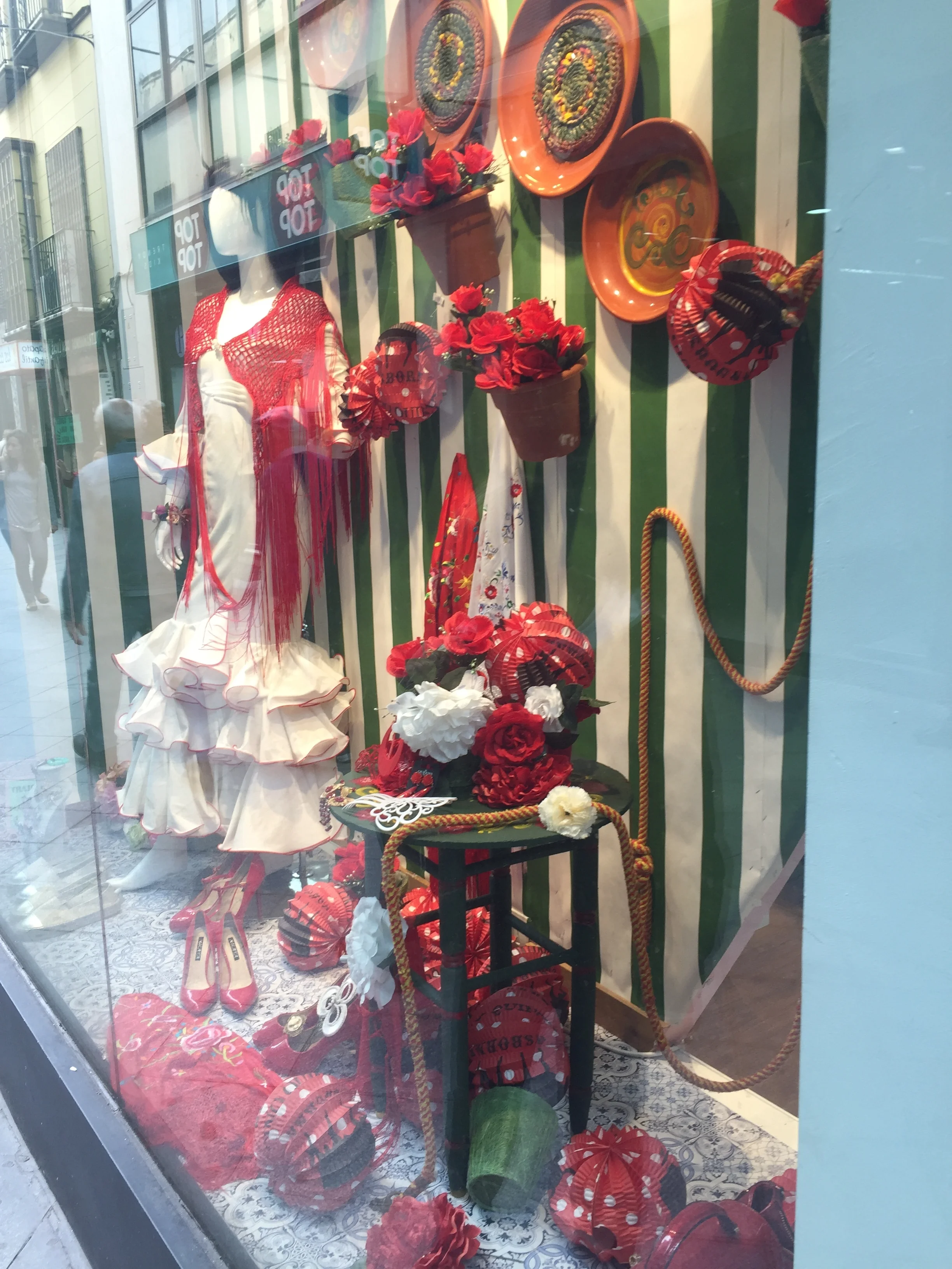 Shake What Yo Mama Gave Ya!