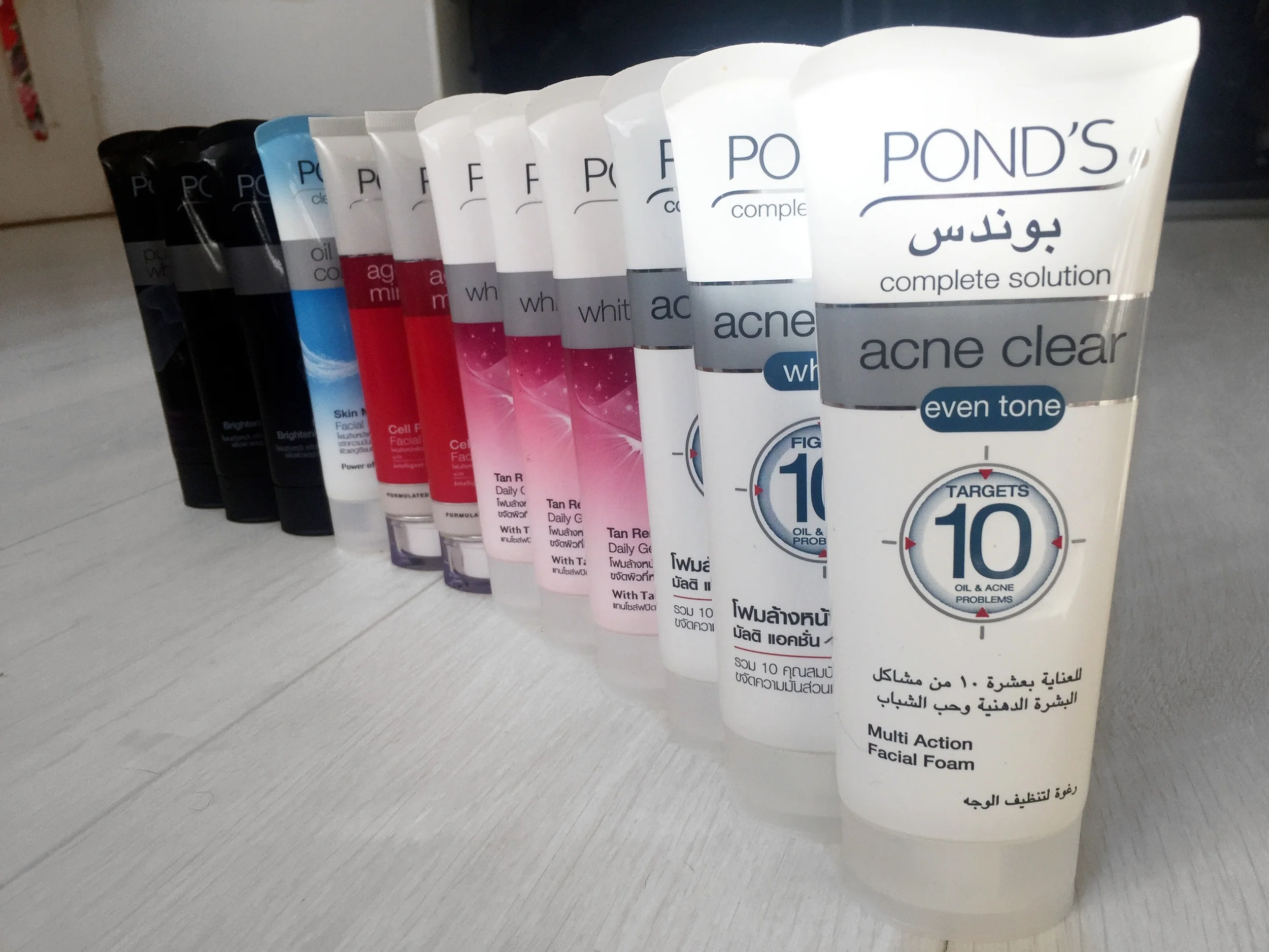 From Acne Clearing to Anti ageing, Ponds has it all. And yes, I sort of binged when I saw that they stocked it in Dubai.