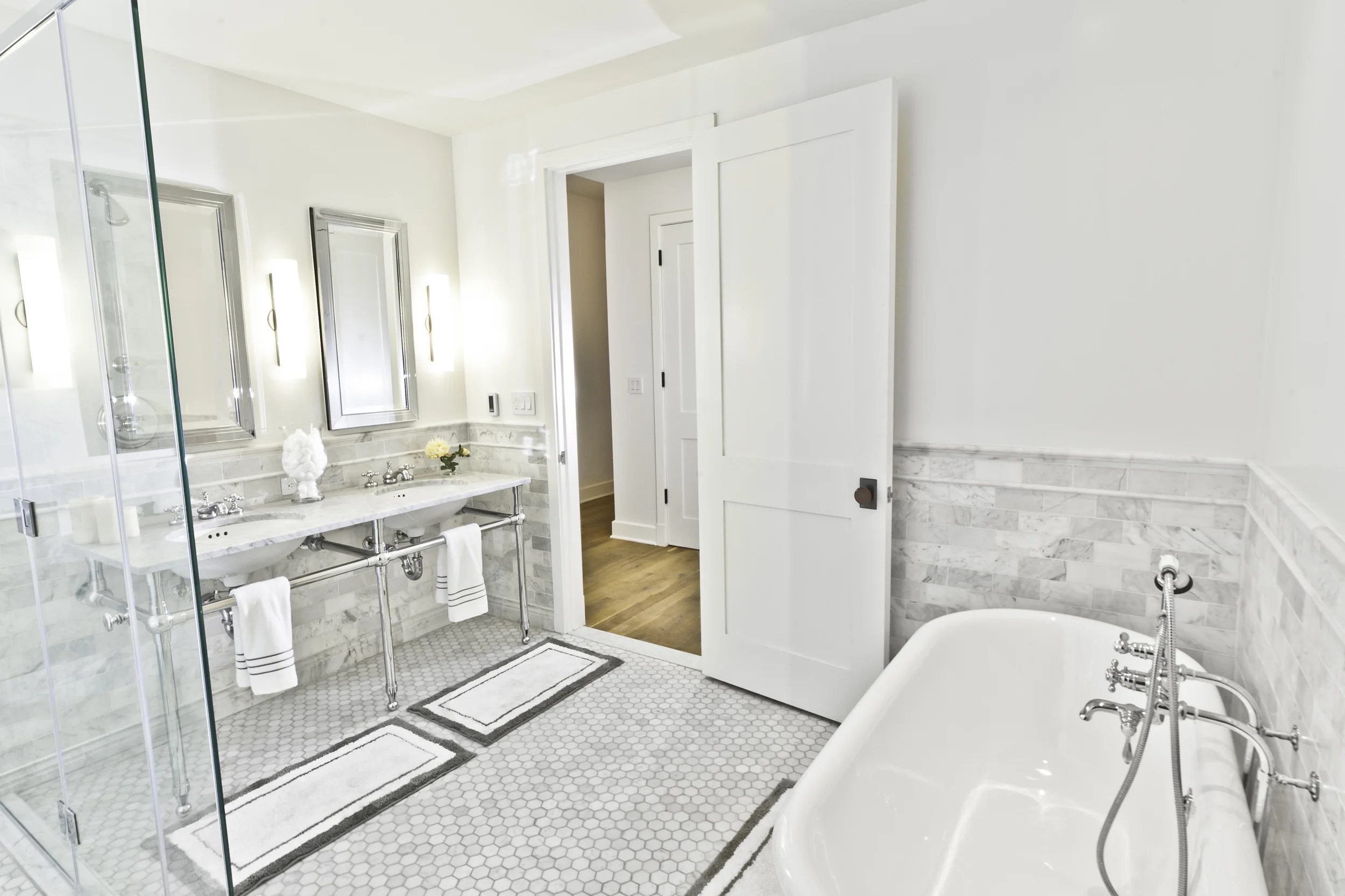 SPICE WAREHOUSE Perfectly Anchored Between Soho And Tribeca, Spice Warehouse Has Been Converted Into 12 Spacious Full-Floor Lofts That Seamlessly Fuse Old-World Character With Modern Convenience.