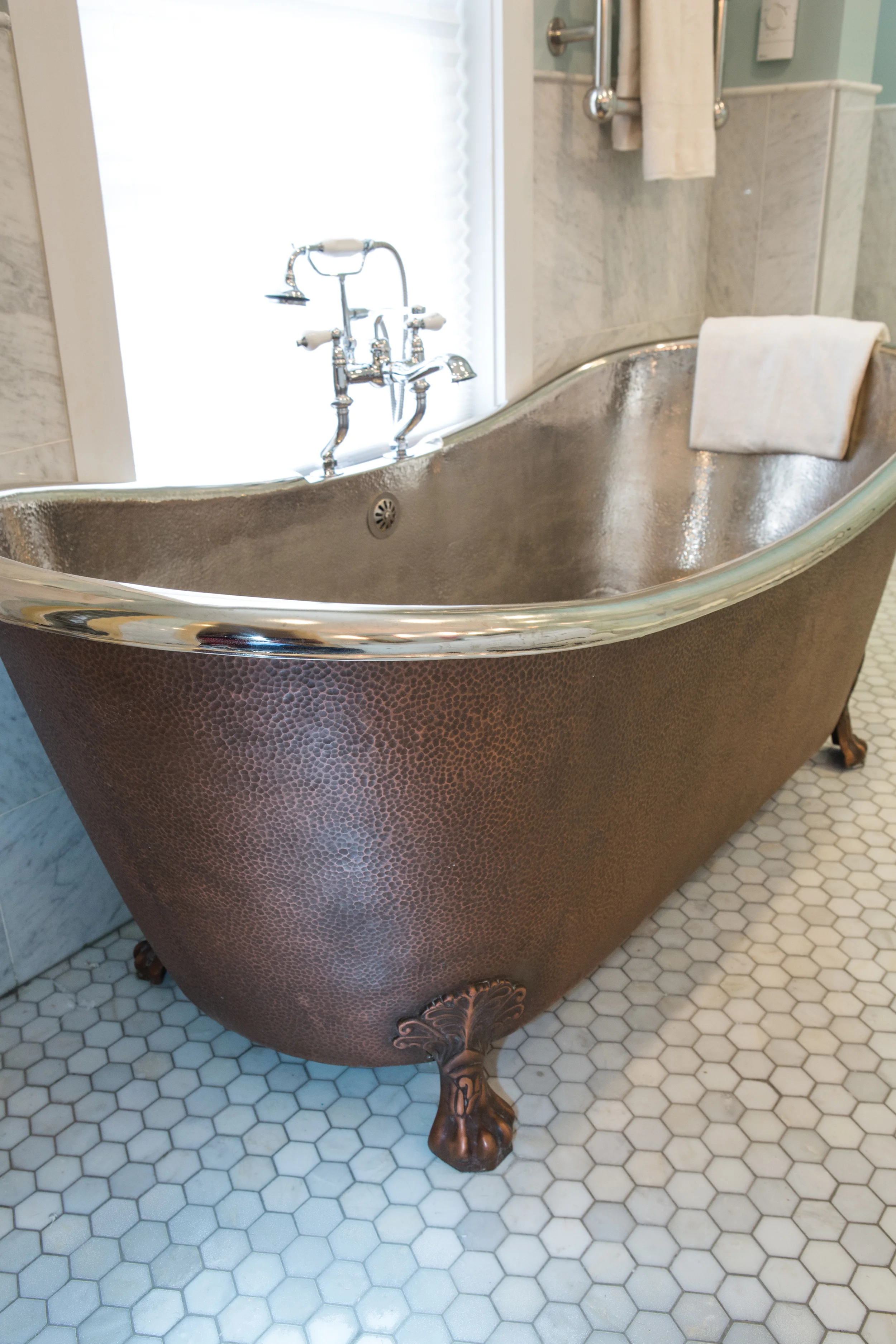 BROWNSTONE CLASSIC BATHROOM A Bathroom Renovation That Sports A Gorgeous Mix Of Modern Amenities And A Vintage-Inspired Clawfoot Tub.