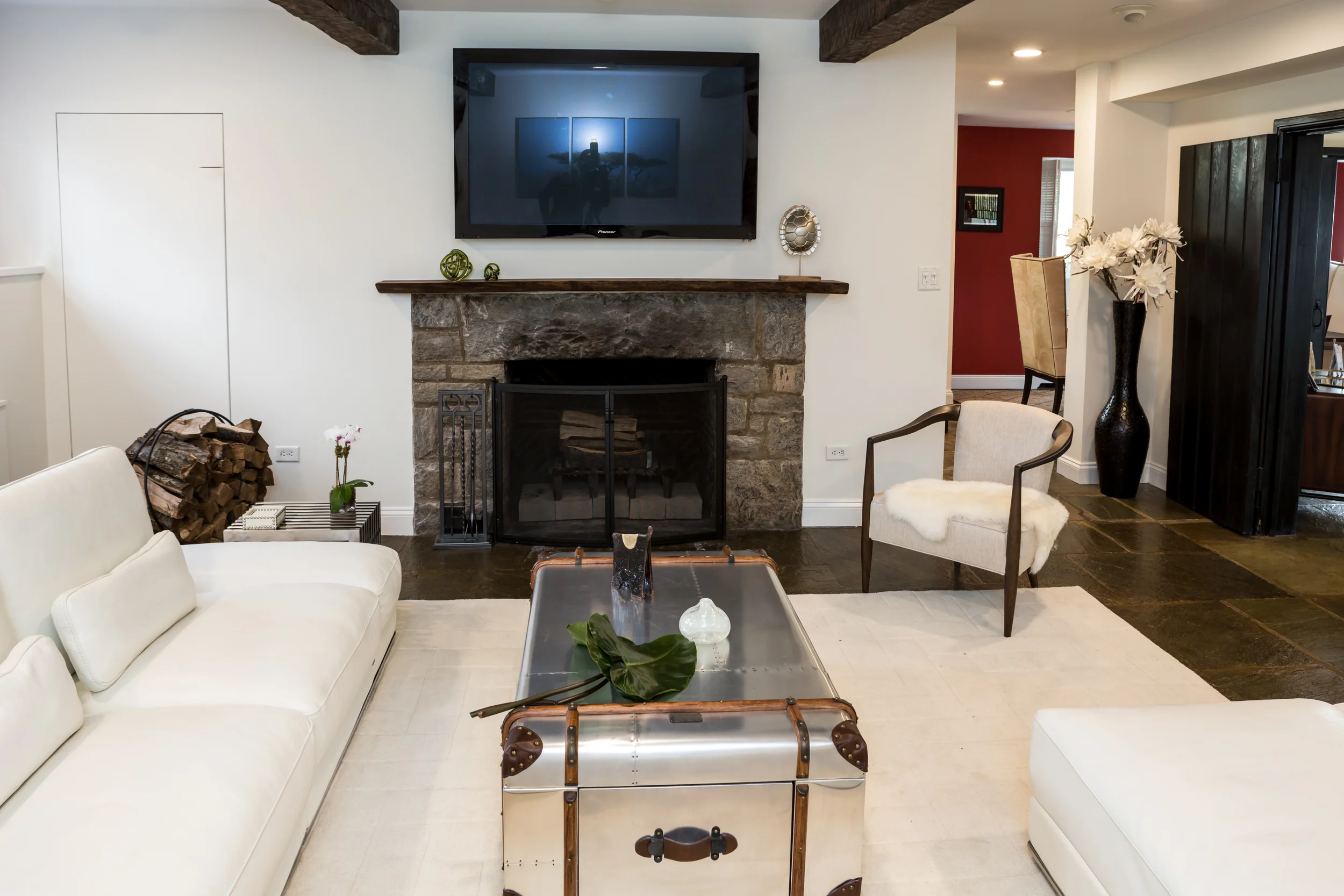 NEW ROCHELLE RESIDENCE Transformation of an old mill into a modern comfortable home.