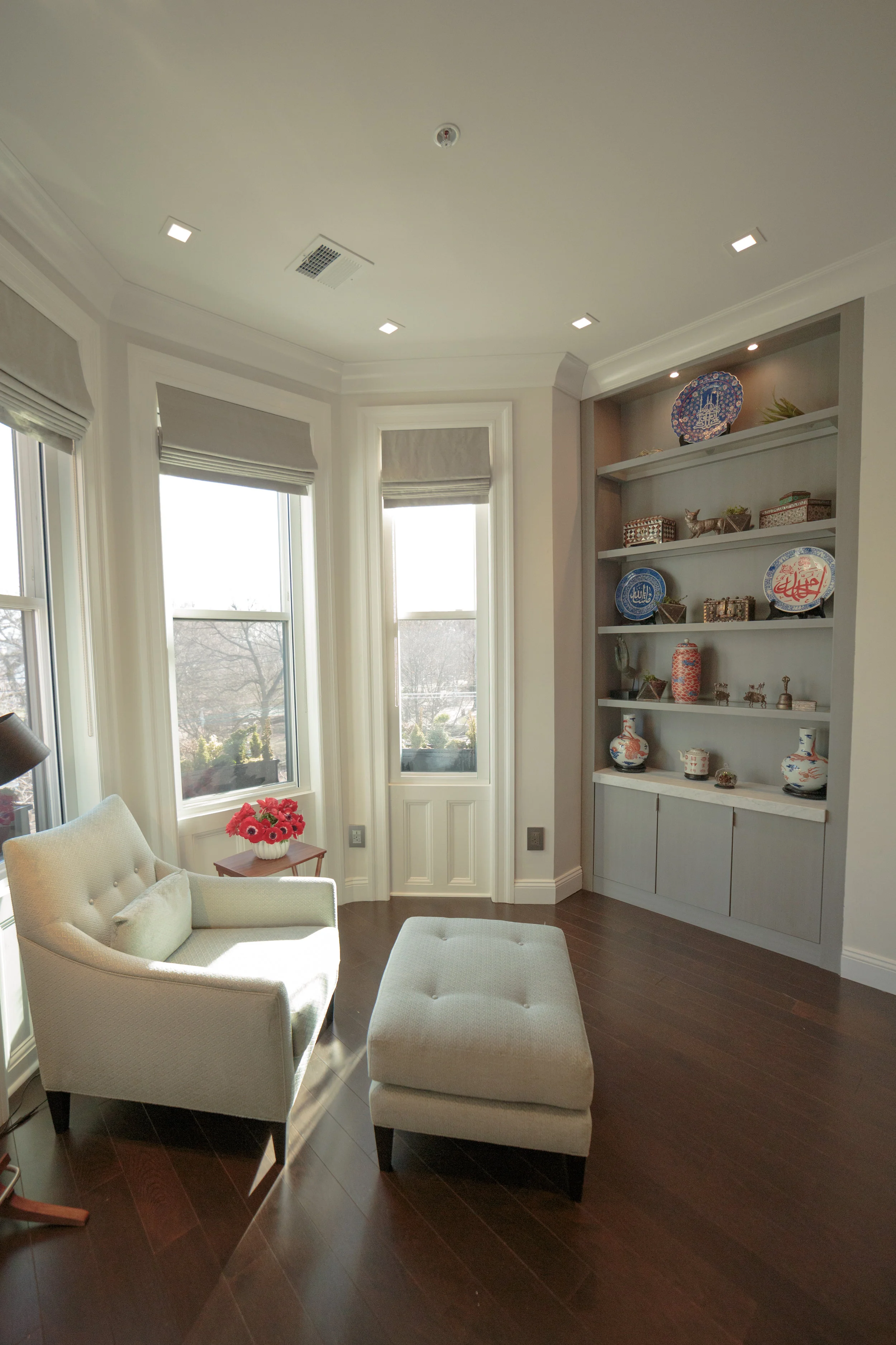 The Modern Collectors' Home Smart technology, modern lines and love of art redefine this classic Brownstone.