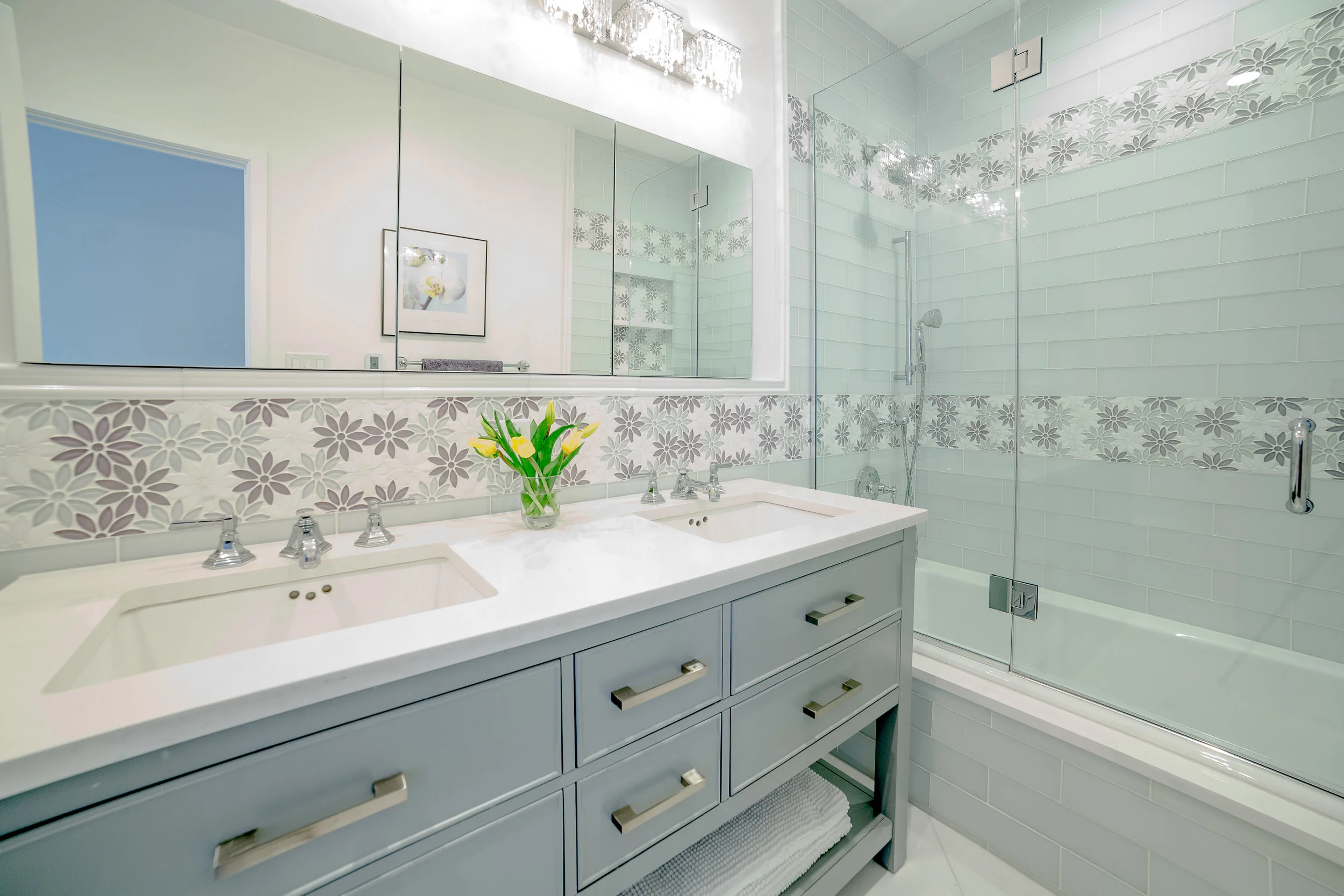 Naturally Timeless: Bathroom Design with Natural Materials