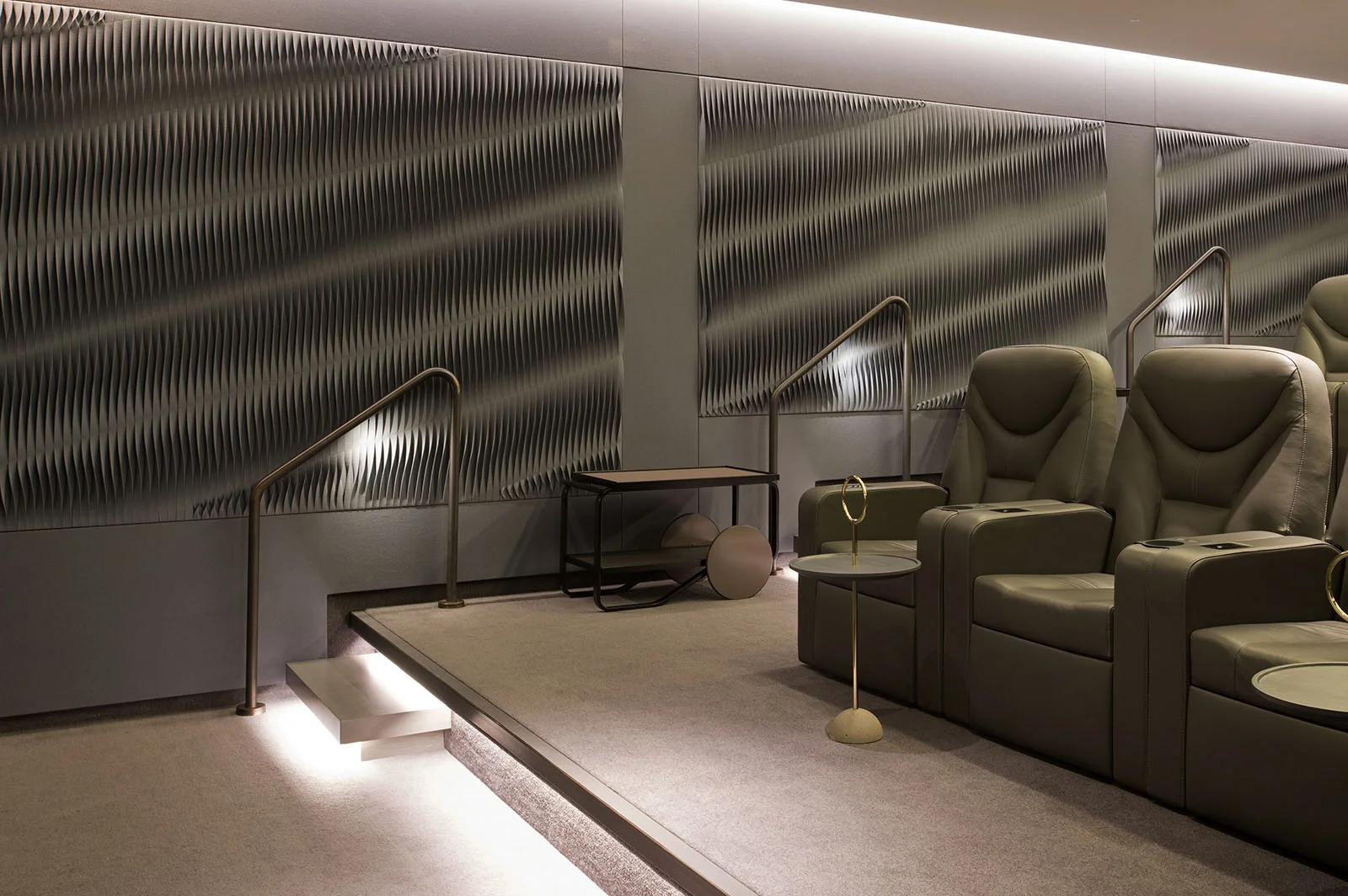 The contemporary creations produced by the Anne Kyyrö Quinn Studio are not textiles as you once knew them! Cut, sewn and finished by hand, our unique choice of luxury natural fabrics are crafted into interior textiles designed to harmonize timelessly with any setting. http://annekyyroquinn.com Written by Anaïs Gibaud