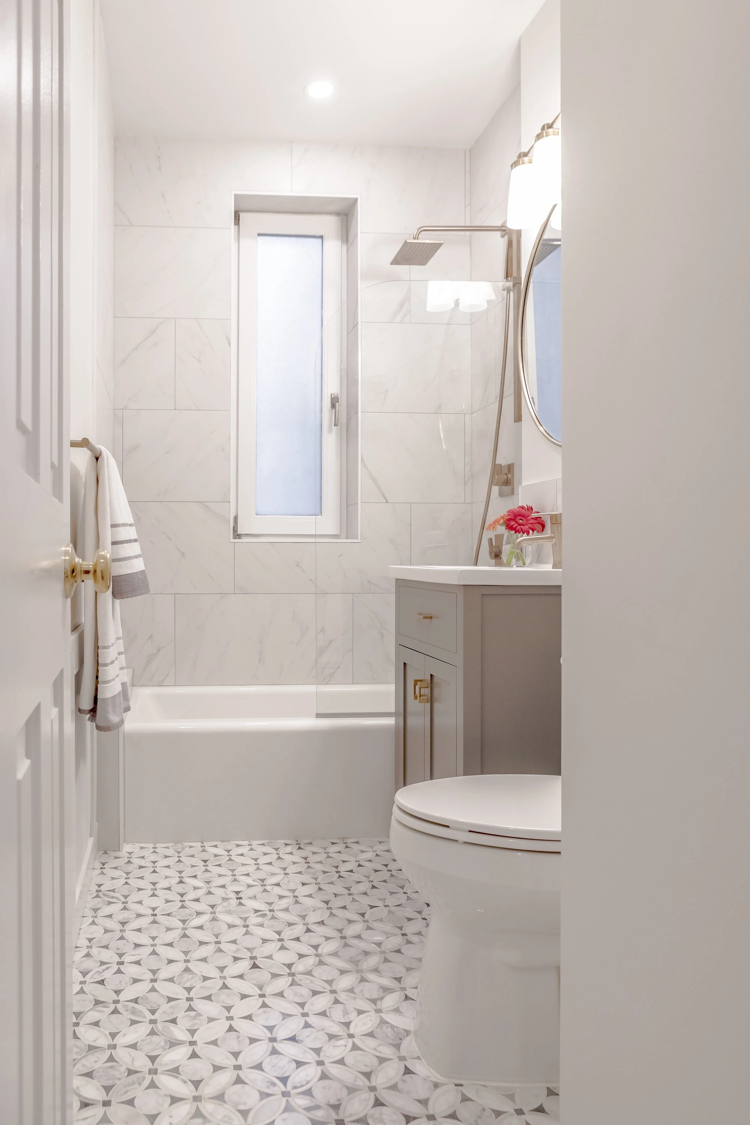 BEFORE AND AFTER: MURRAY HILL  BATHROOM REMODELING 