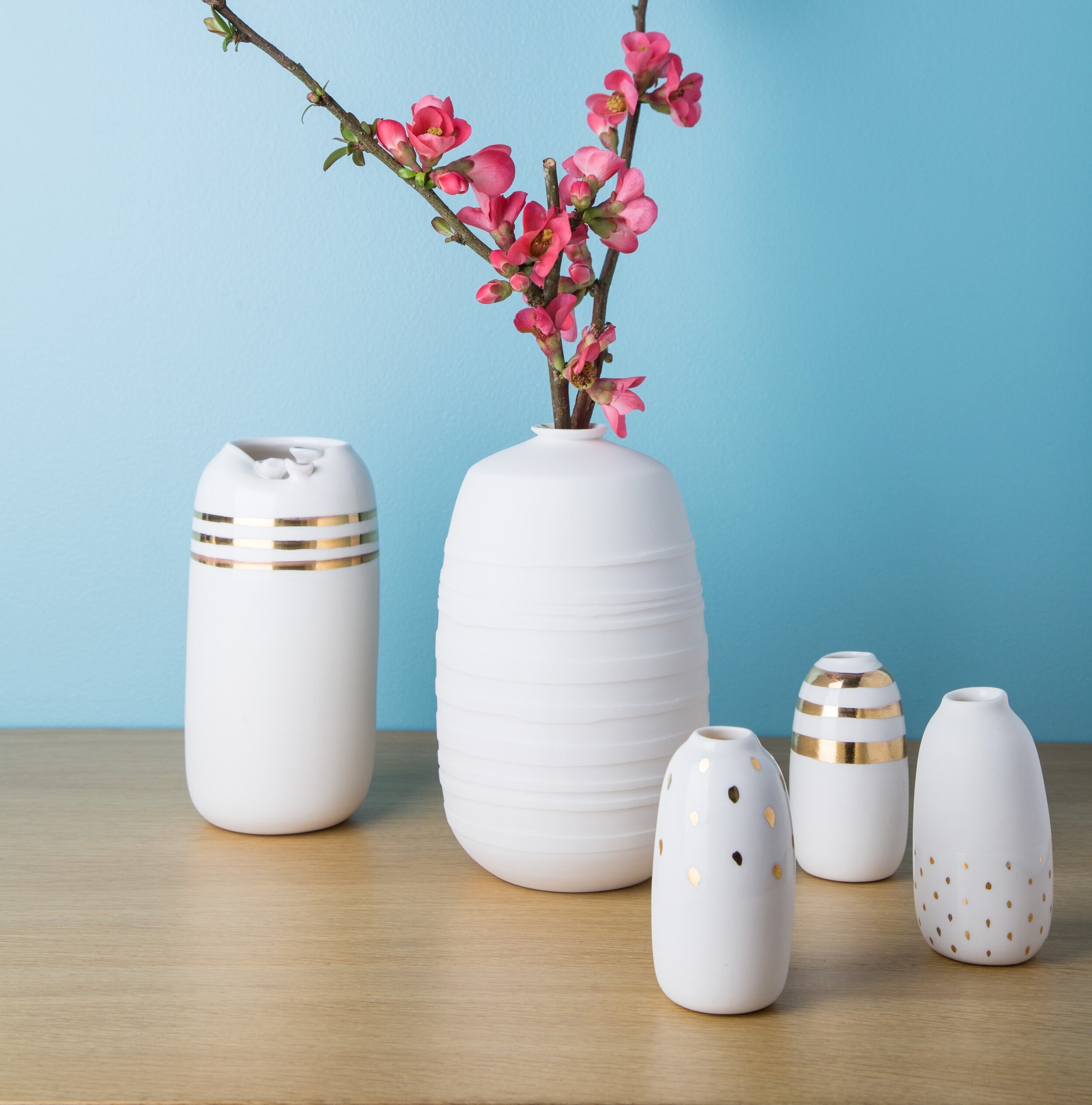 Tips To Decorate Your Place with Beautiful Vases