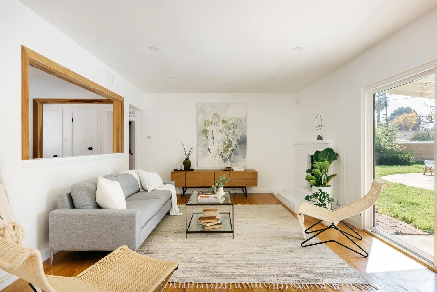 Vertical Design: How to Make the Most of High Ceilings and Wall Space