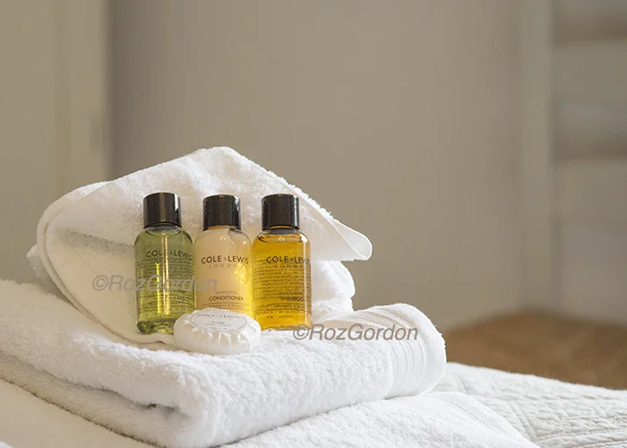 toiletries, bed and breakfast, towels, accommodation, holiday, luxury, 