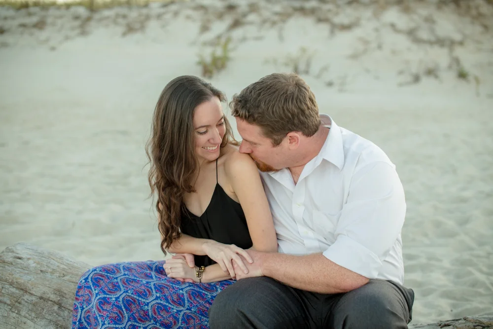 RussellOrchard_CraneBeach_EngagementSession_Merli&Sean_0006.jpg