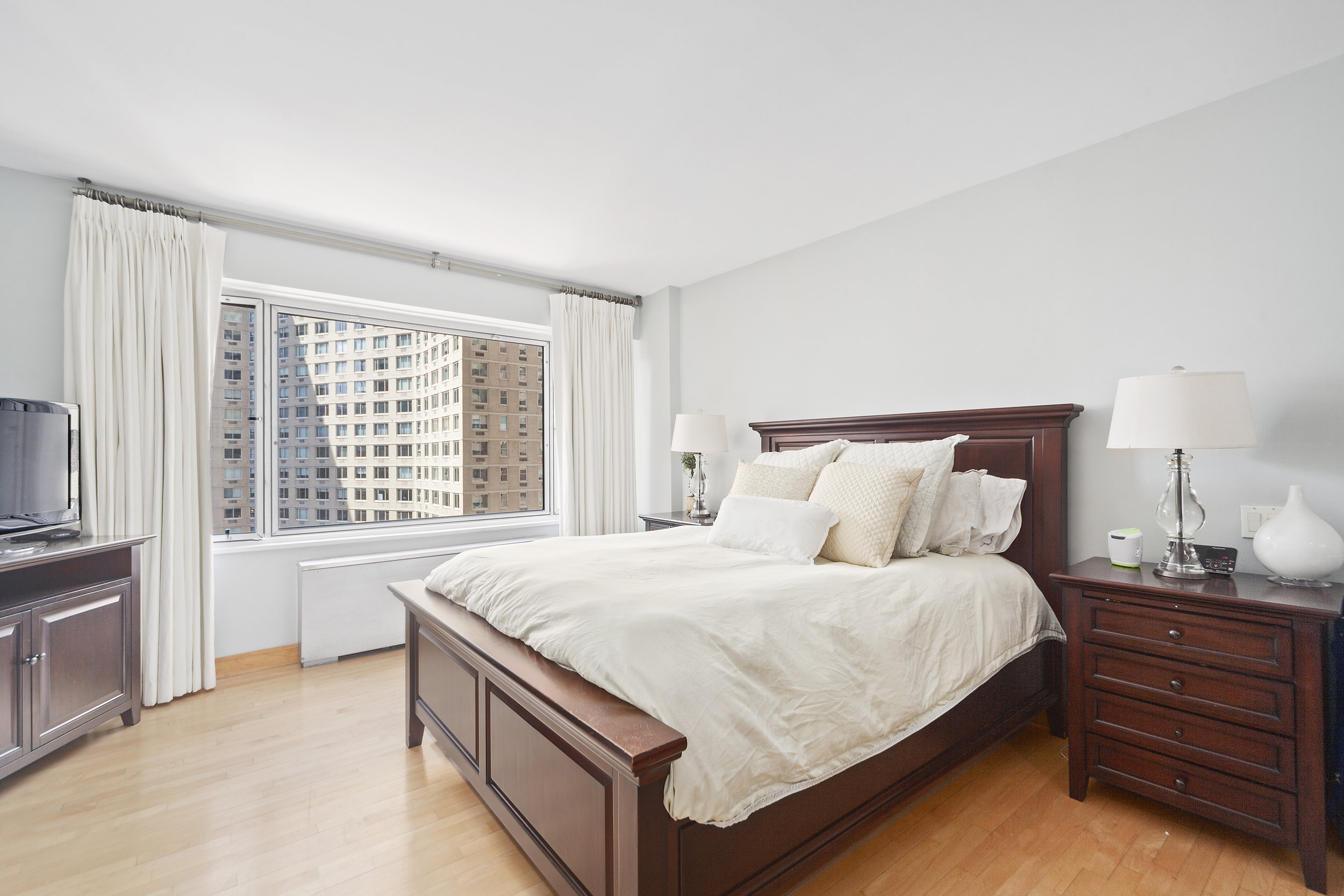 20 West 64th Street, 18RS