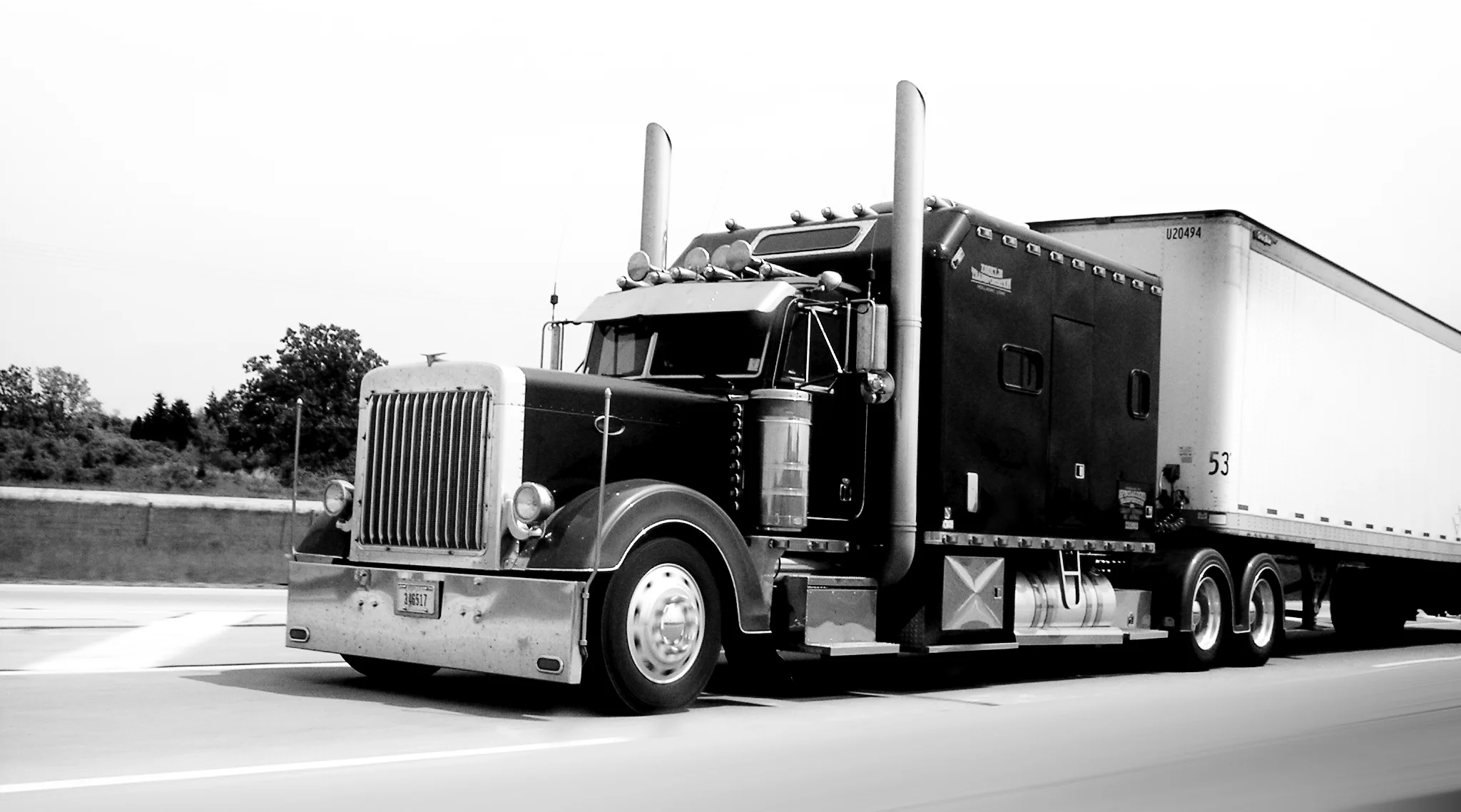 truck-1560934.jpg