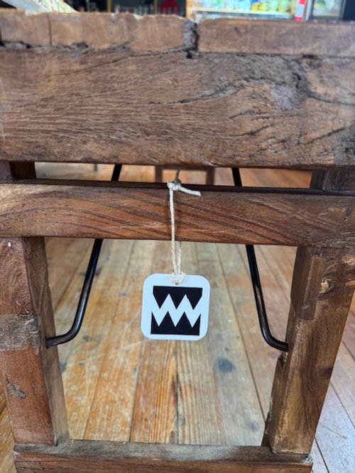 LOGO BENCH SIDE CLOSEUP.jpg