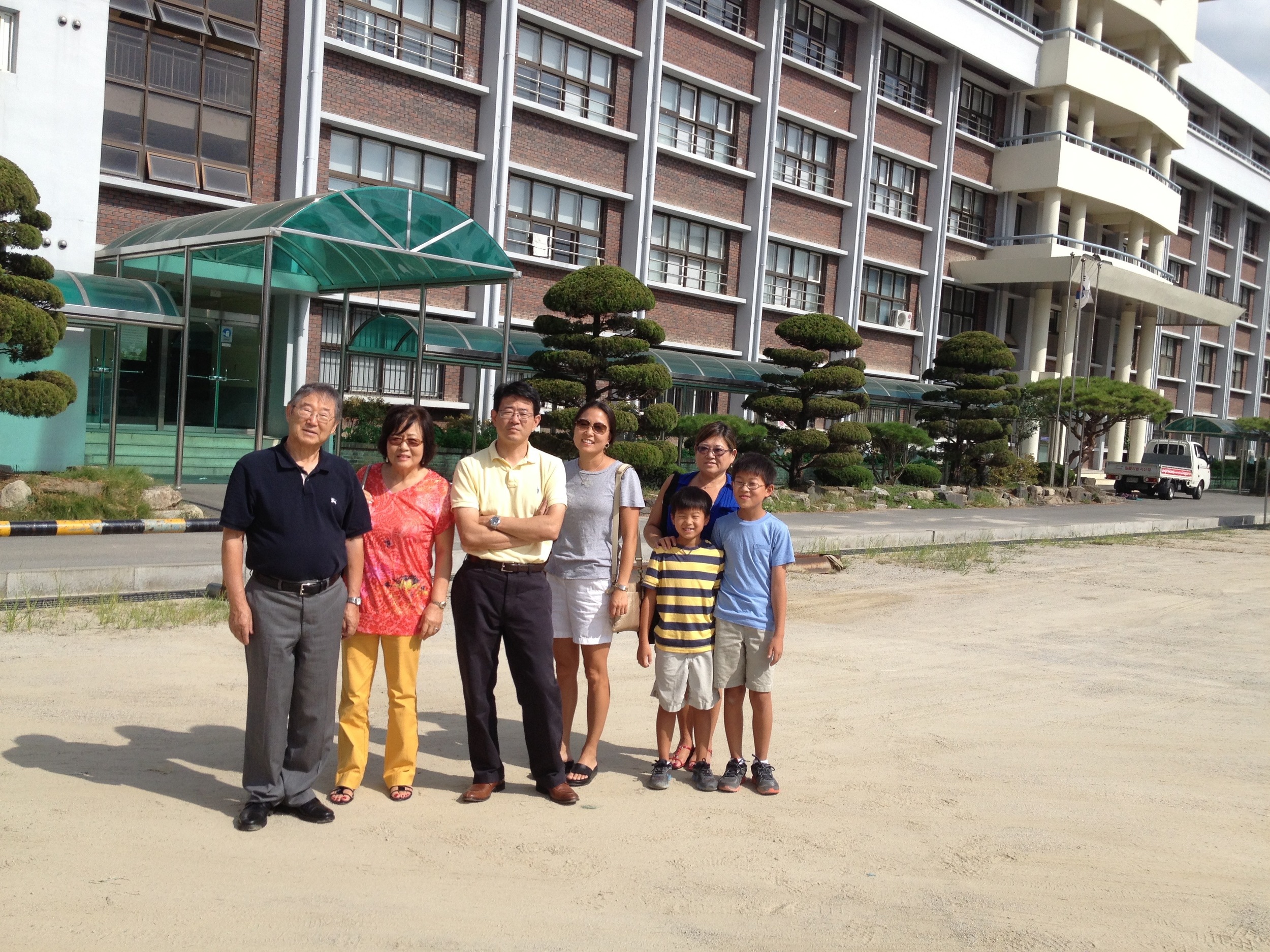 Joong Oh Rhee with some of his family in Korea, 2012