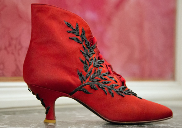 redjumpboot.jpg
