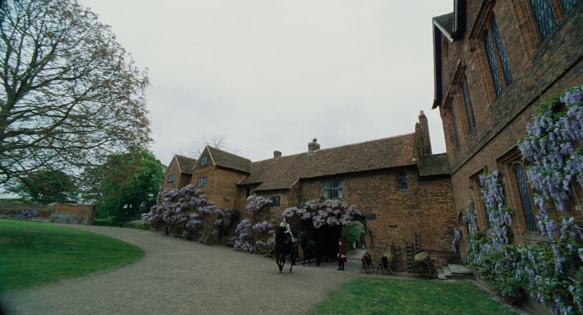The Favourite . © 2018 Twentieth Century Fox Film Corporation