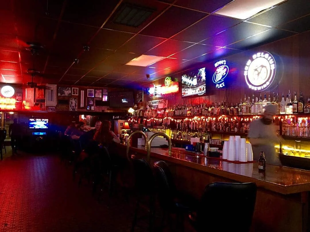 Benny's Place, 204 W Thomas St, Hammond