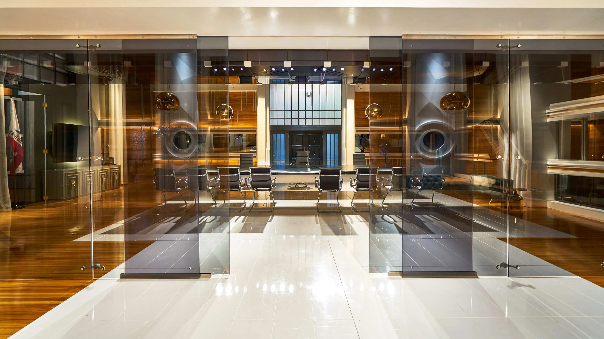 The Celebrity Apprentice Season 15 Boardroom