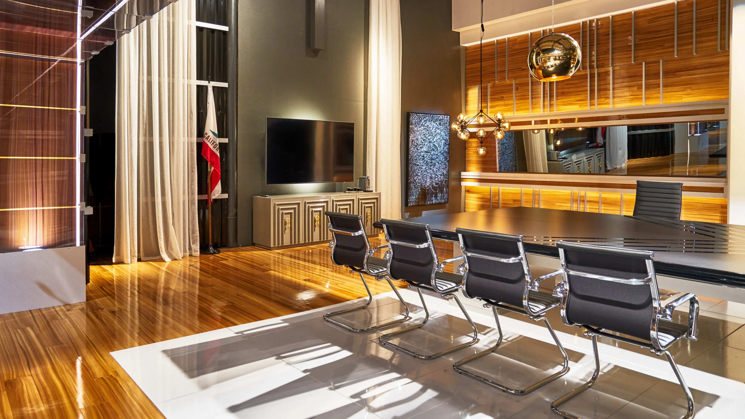 The Celebrity Apprentice Season 15 Boardroom