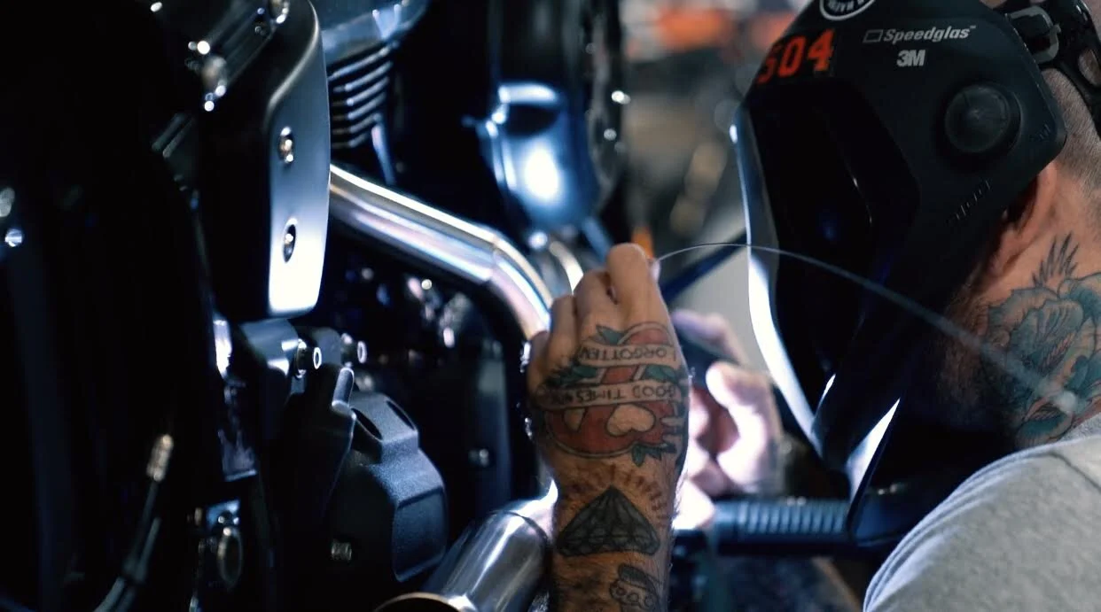 Royal-T Racing M8 Softail 2-1 Stainless Exhaust