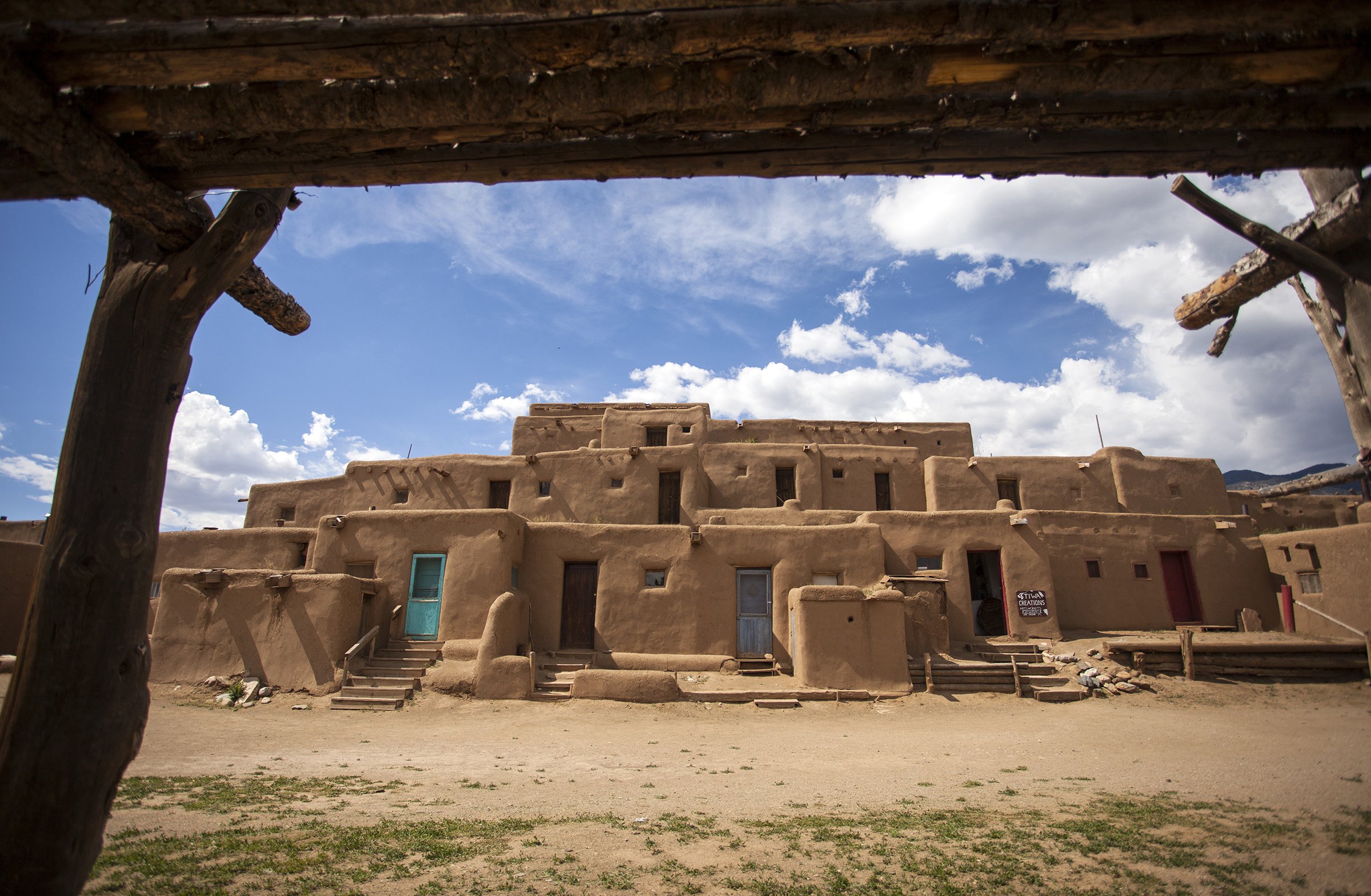 Taos Pueblo 5-14-dm 12.jpg