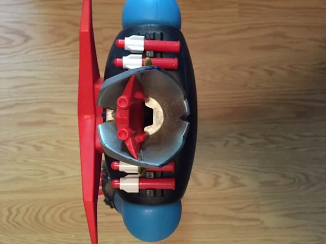 As you can see my brain ship does not dock correctly with the head leaving it loose. I'm still not certain what is going on here.