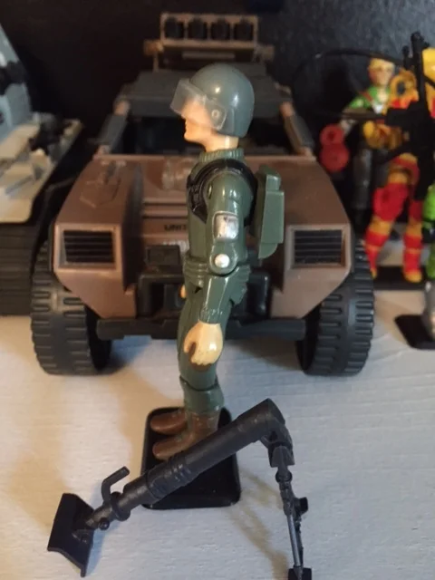 Short fuse is kind of an unremarkable character and figure that could have used some more appearances in the comics and cartoons.