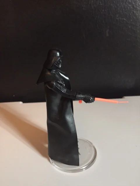 In addition to the broken neck and torn capes which could be suffered, the tip of the lightsaber is also difficult to keep unbent and ultimately suffers stress marks.