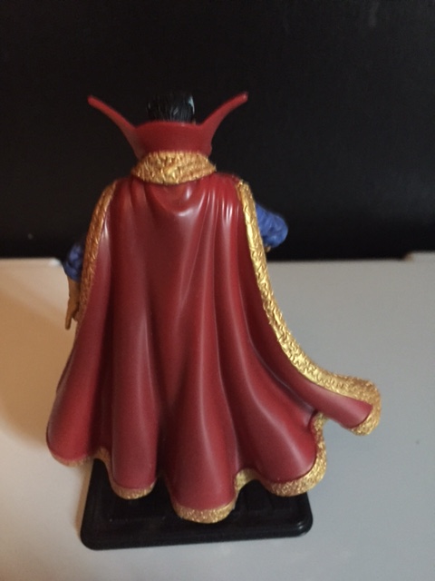 The paint APPLICATION on the trim of the cape and neck are a nice touch. the marvel universe Dr. Strange action figure is an exceptionally nice figure.
