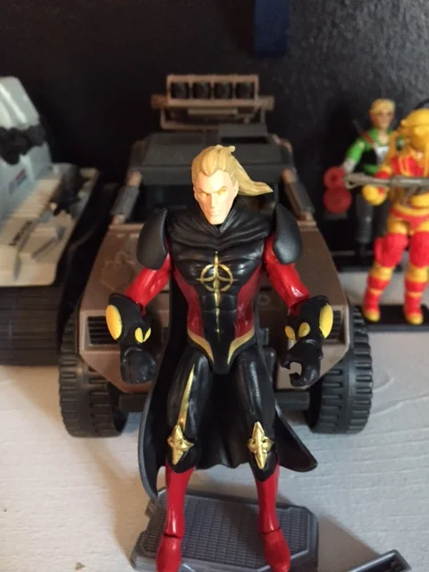 Here is quasar out of the package. the uniform is really nice and the quantum bands look excellent. i'm not a fan of that wind swept hair though.