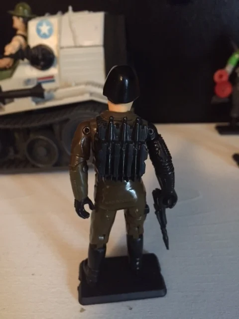 Major Bludd came with a backpack with molded rockets.