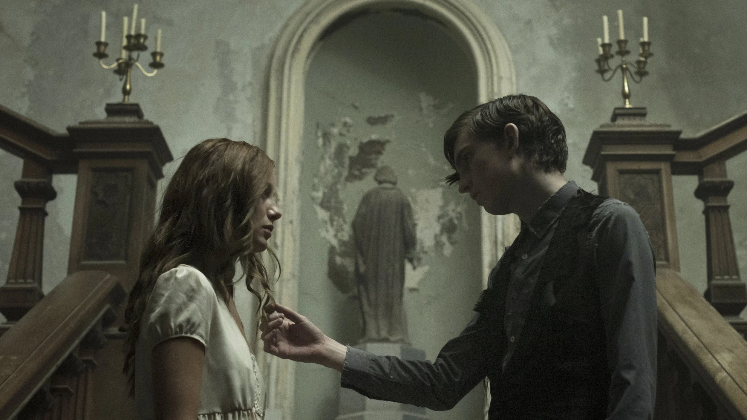 The Lodgers 03 - Charlotte Vega as Rachel - Bill Milner as Edward.jpg