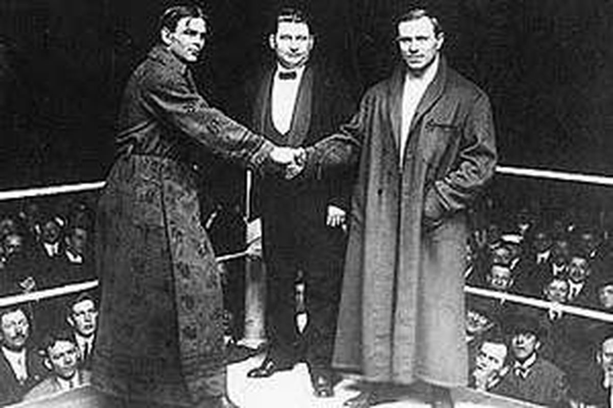 Frank Gotch vs George Hackenschmidt.jpg