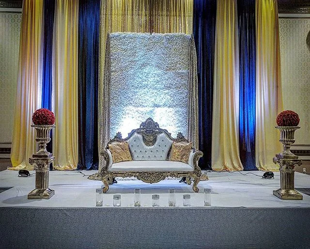 Decor setup for an upcoming music video!
&bull;
&bull;
&bull;
&bull;
&bull;
#minttobe #decor #custom #setups #wedding #engagement #parties #events #backdrops #props #gta #toronto #ontario #canada #bride #groom #indianweddings #sangeet #mayiah #toront
