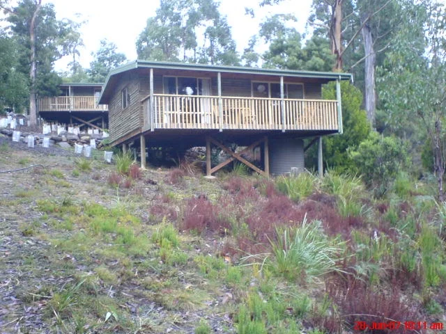 stewarts bay lodge port arthur.jpg