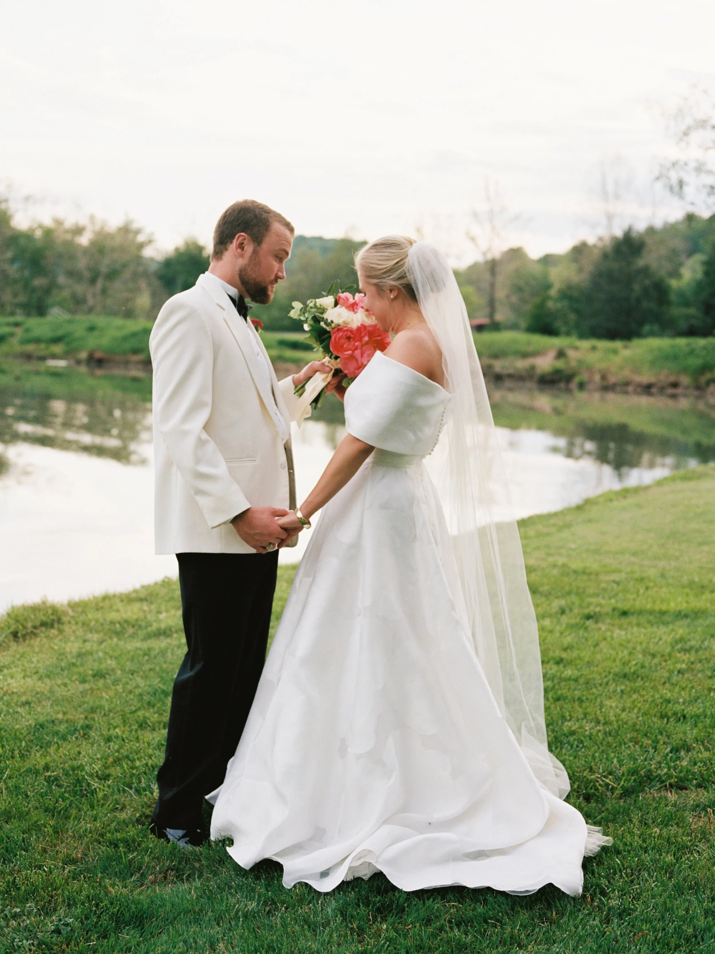 Oldies but goodies! 

Some unseen favorite scans from Mary Elise and Drew&rsquo;s summer camp mountain wedding. The last photo lives in my &ldquo;vibes&rdquo; hall of fame 🤌
