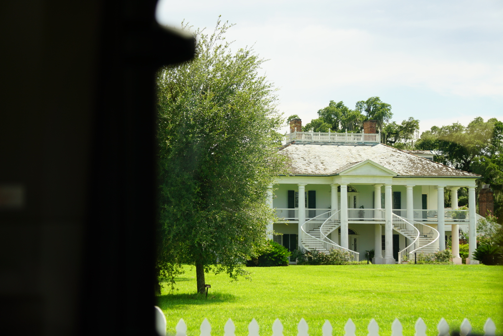 We drove past EverGreen plantation where Django Unchained was filmed. I was able to capture this in a moving vehicle hahaha I'm proud of myself because this is a first. We also drove past the Plantation where Queen sugar was being filmed but didn't get any shot