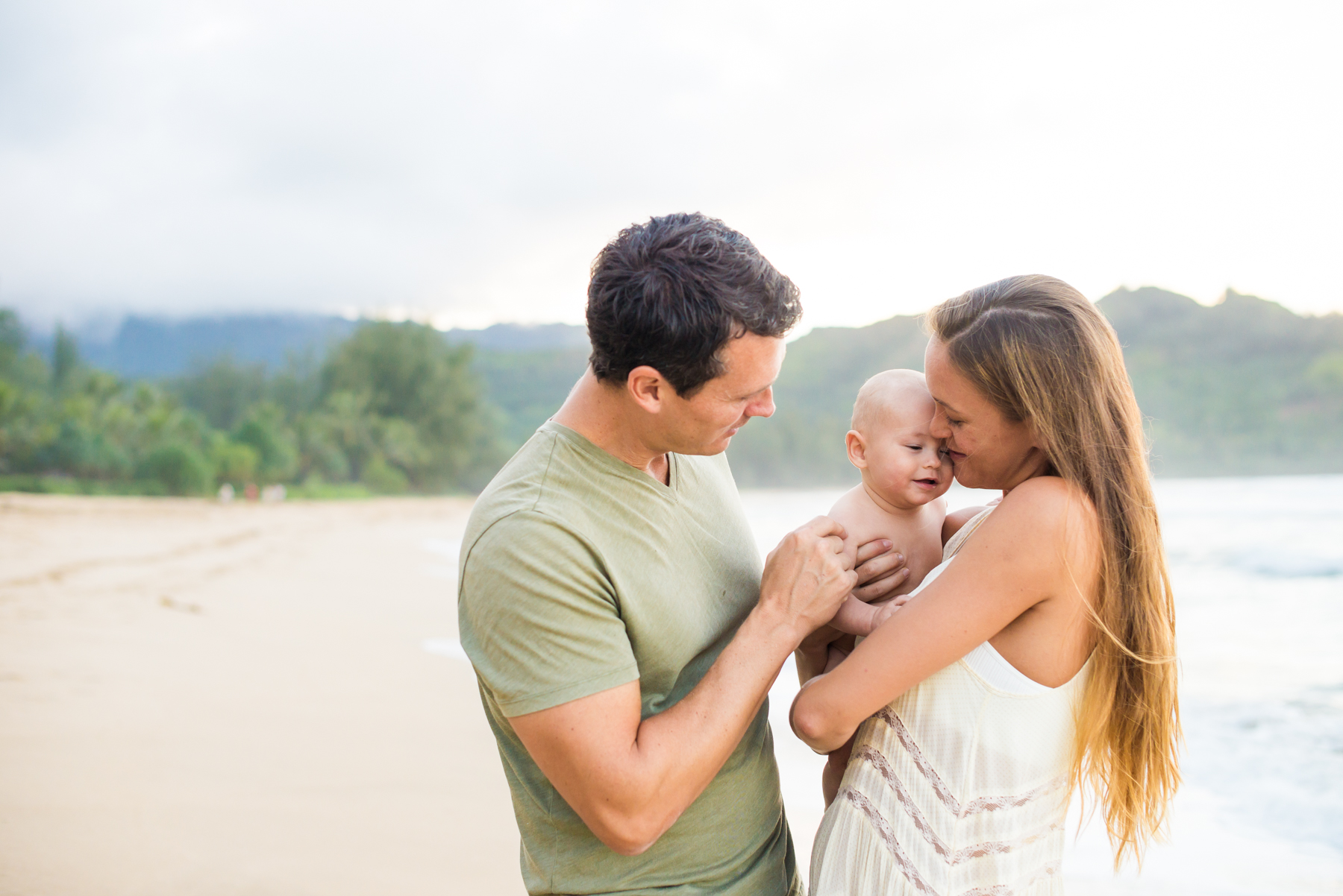 161212pureakuaphotography.familyportrait.baby.hawaii.beach0007.jpg