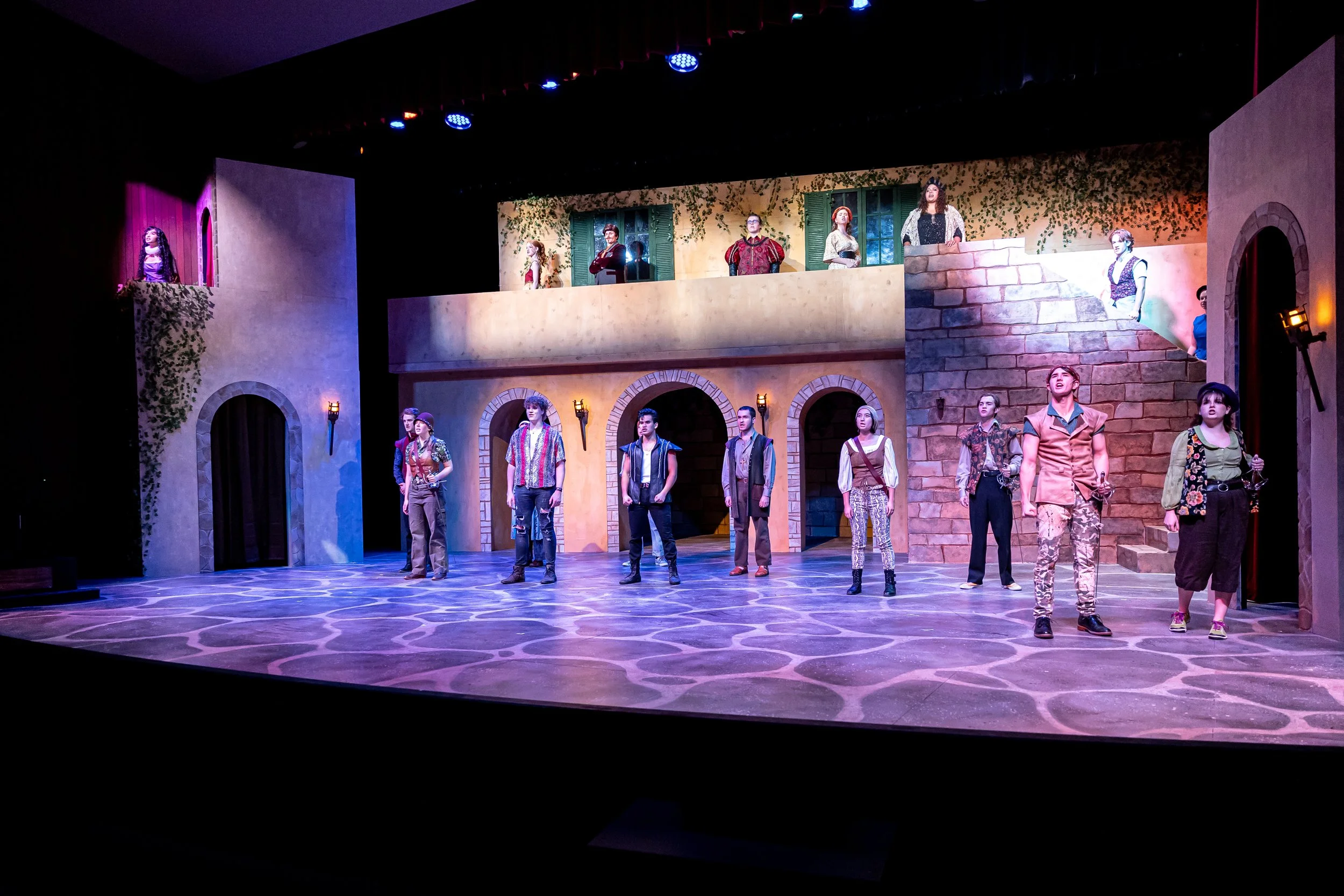 24-10-romeoandjuliet-375_54093470683_o.jpg