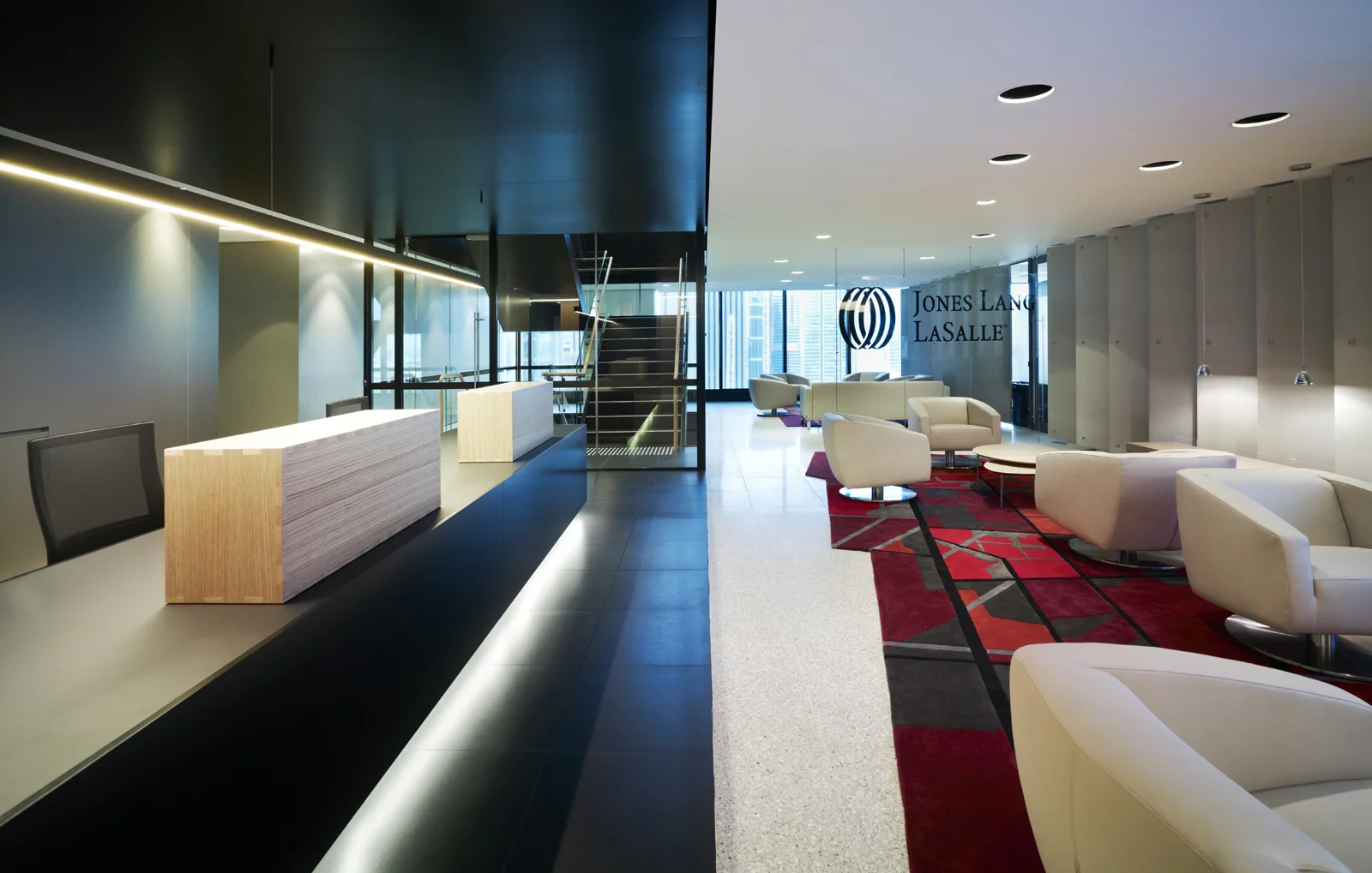 JLL