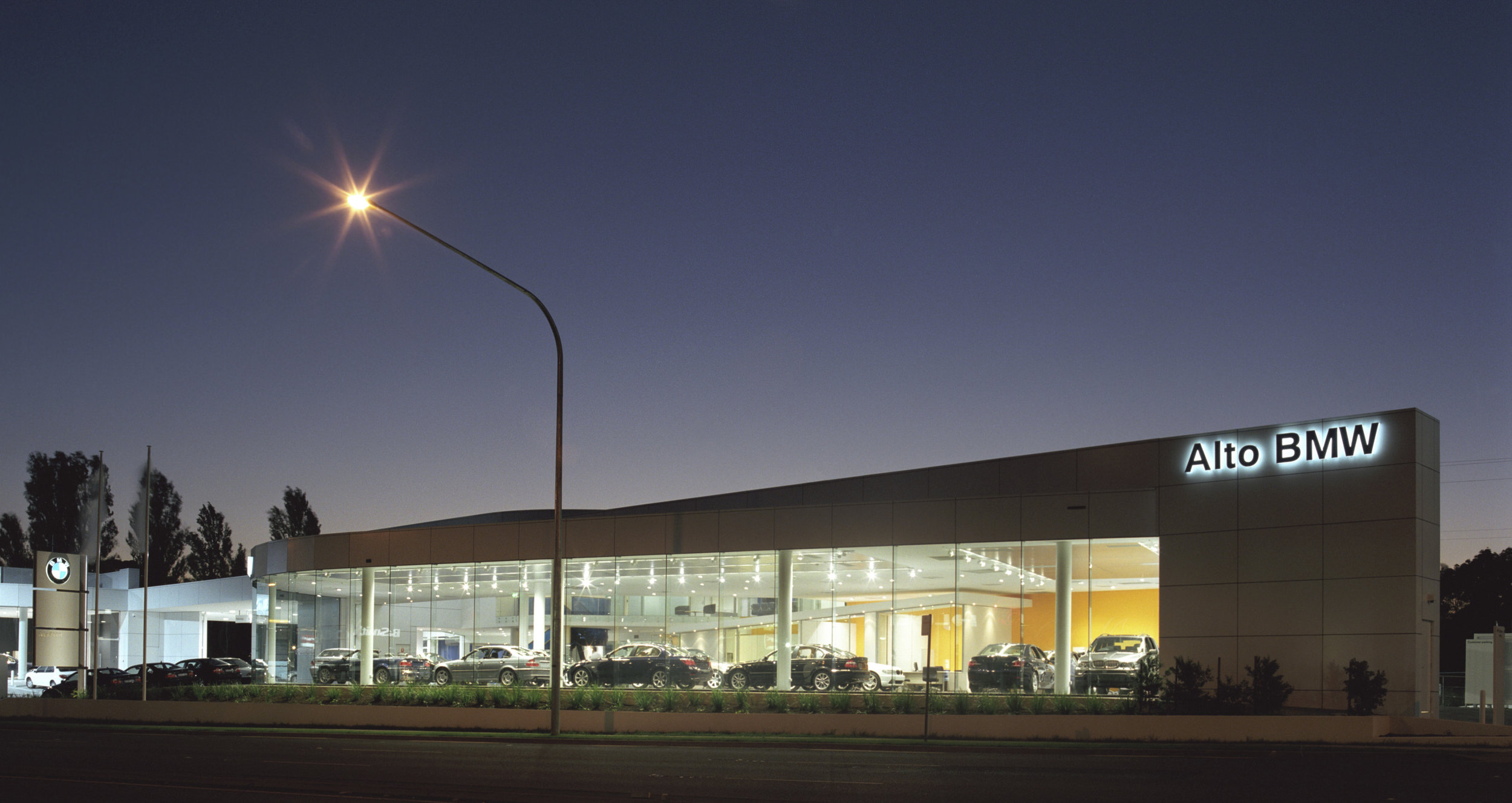 Alto BMW Pennant Hills  - Twilight Ext 1.jpg